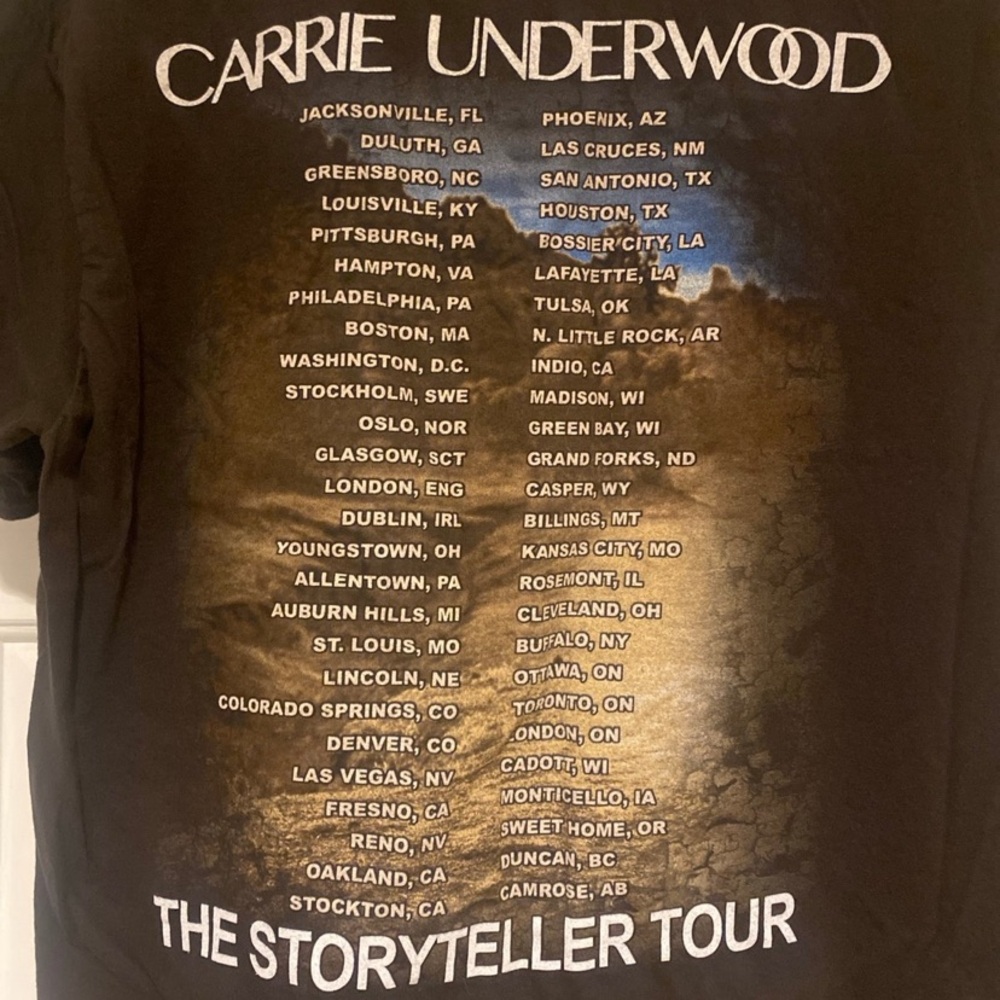 2016 Carrie Underwood The Storyteller T-Shirt Dark Brown Size Adult Large. - Picture 3 of 4